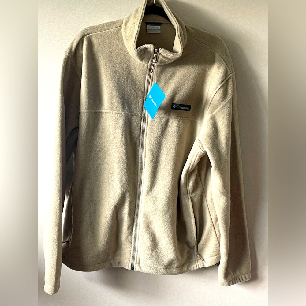 Columbia fleece zip jacket.  Men’s siz extra large. Brand new.